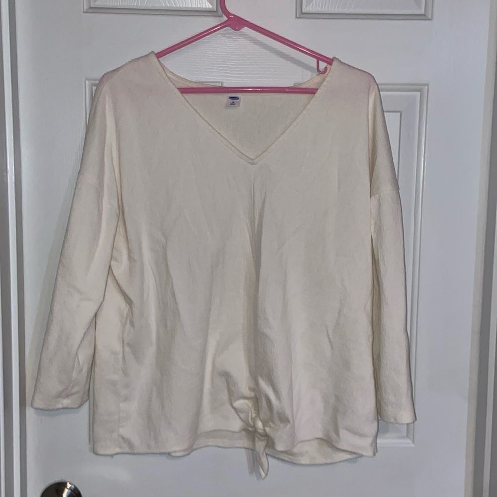 Old Navy cream colored 3/4 length sleeve top